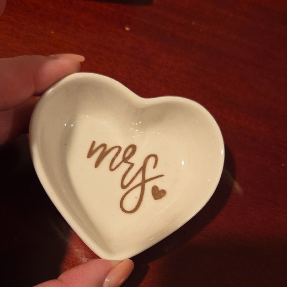 Accessories - Ring Holder  Rose Gold Lettering